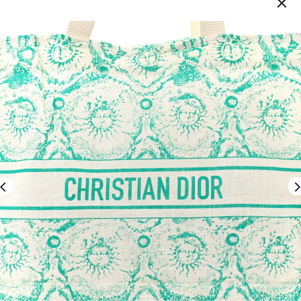 Christian Dior Dioriviera Tote. NEW with Bag charm . Authentic GWP